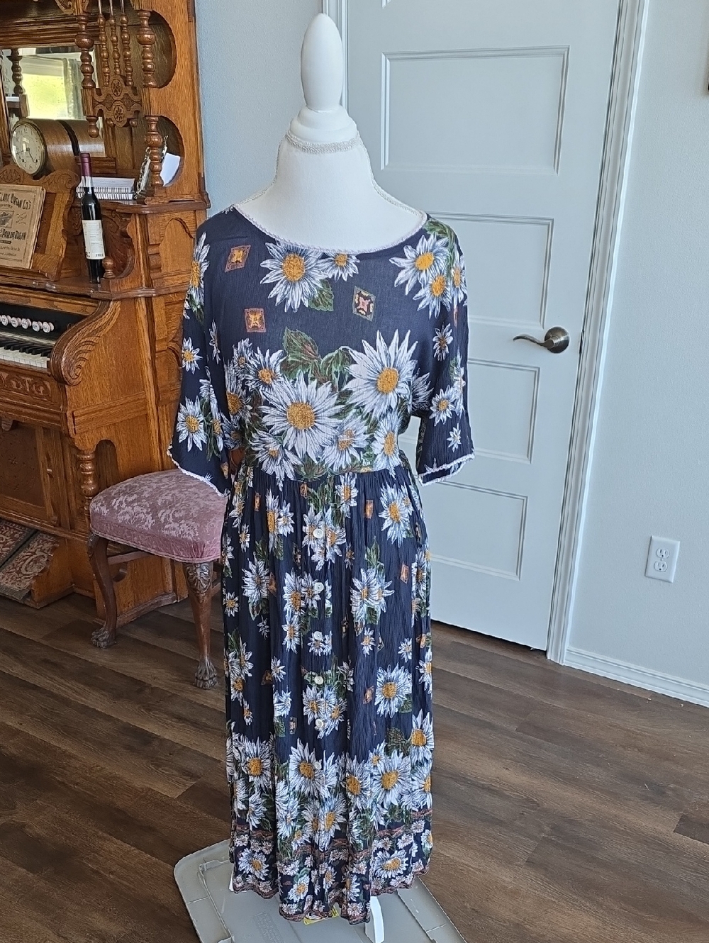 Floral Sunflower Rayon Crinkle Maxi Dress in Navy